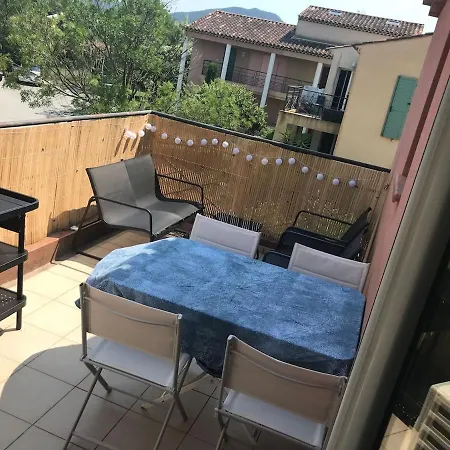 Apartment T2 Entre Roche Et *